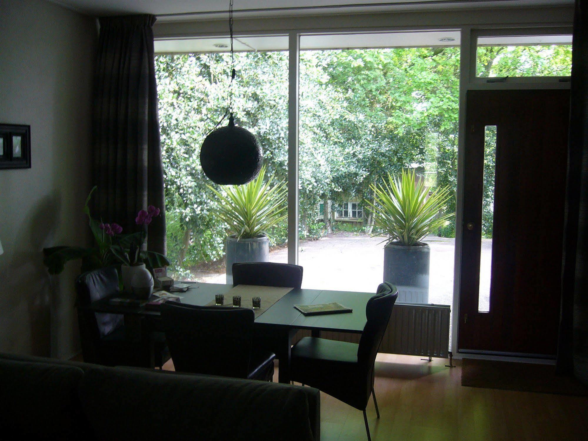 B&B Op De Brabantse Wal Halsteren Exterior photo